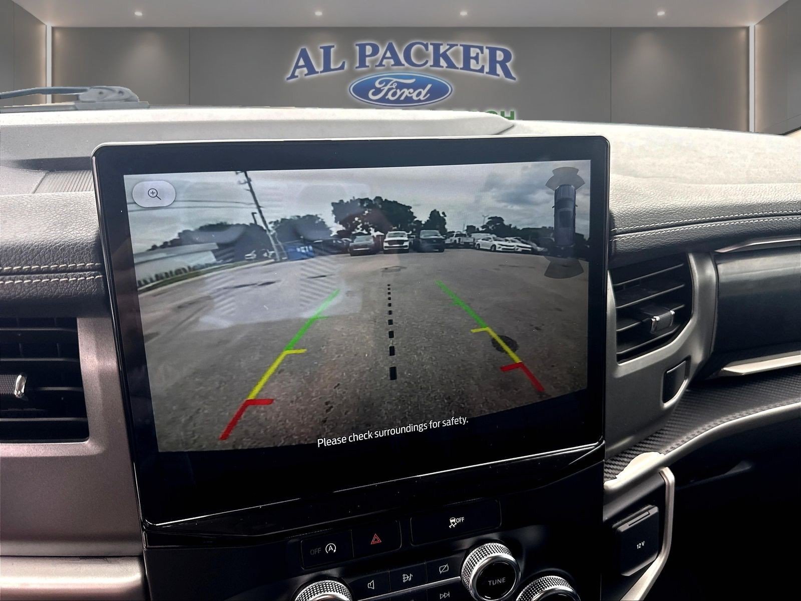 Certified 2023 Ford Expedition XLT RWD image 17