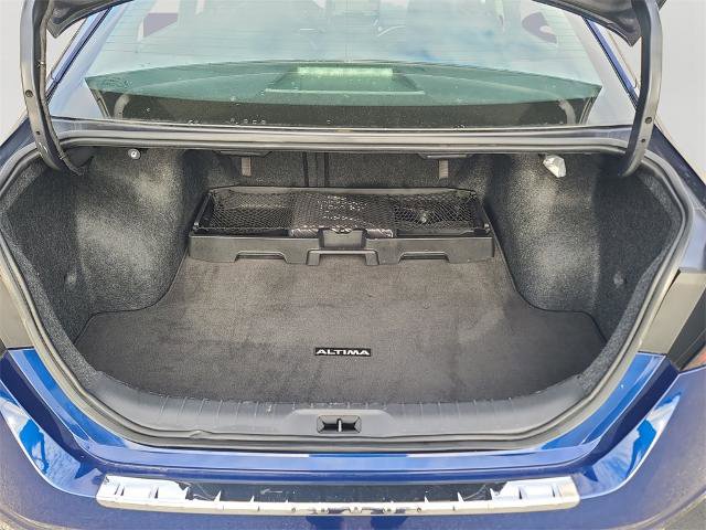 Used 2023 Nissan Altima 2.5 SR w/ SR Premium Package image 10