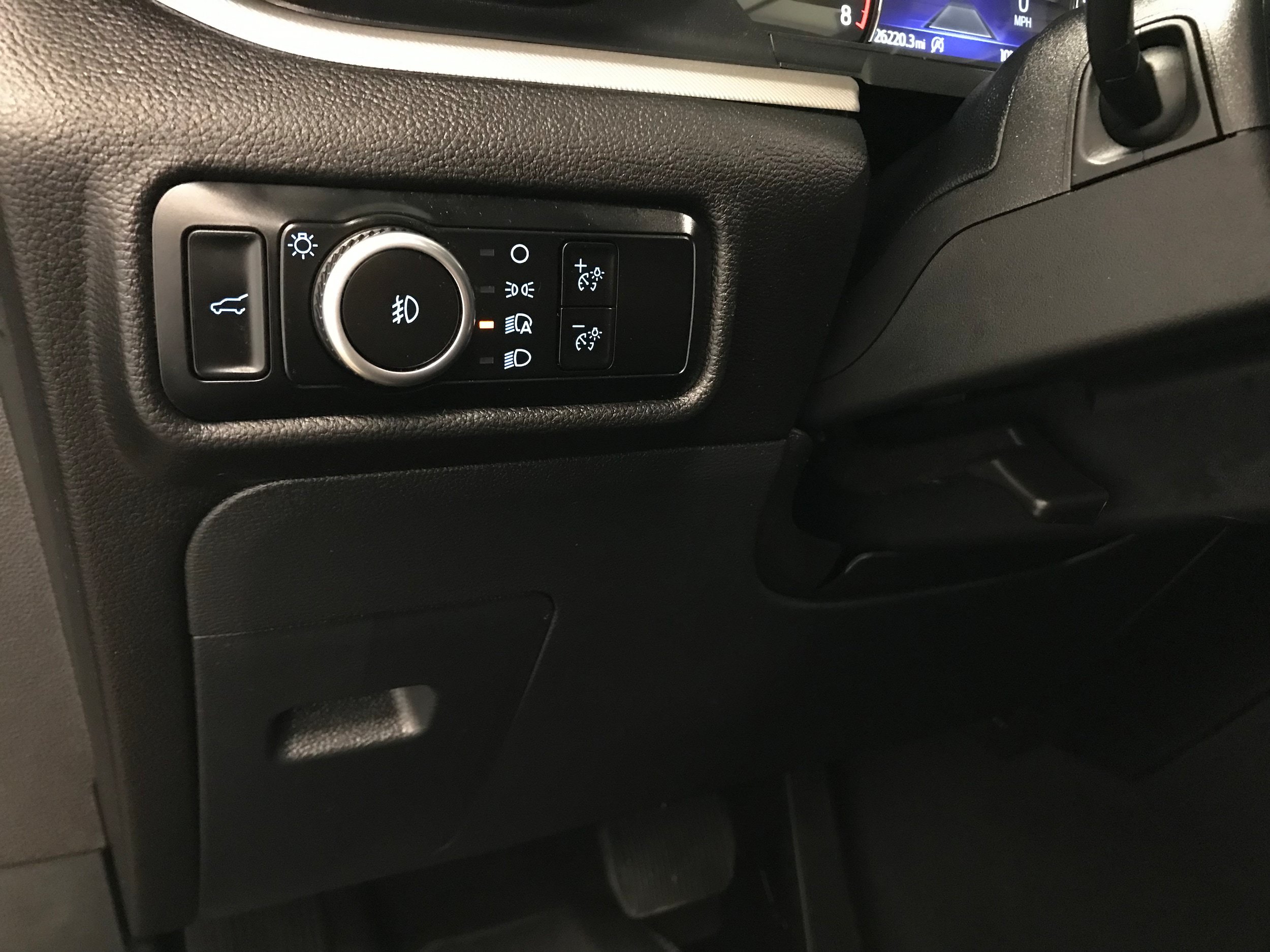 Certified 2023 Ford Explorer XLT w/ Equipment Group 202A AWD/4WD image 16