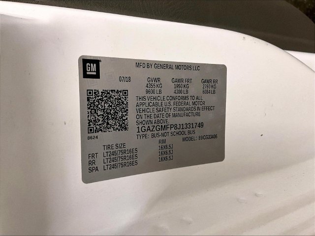 Used 2018 Chevrolet Express 3500 LT w/ LT Preferred Equipment Group RWD image 32