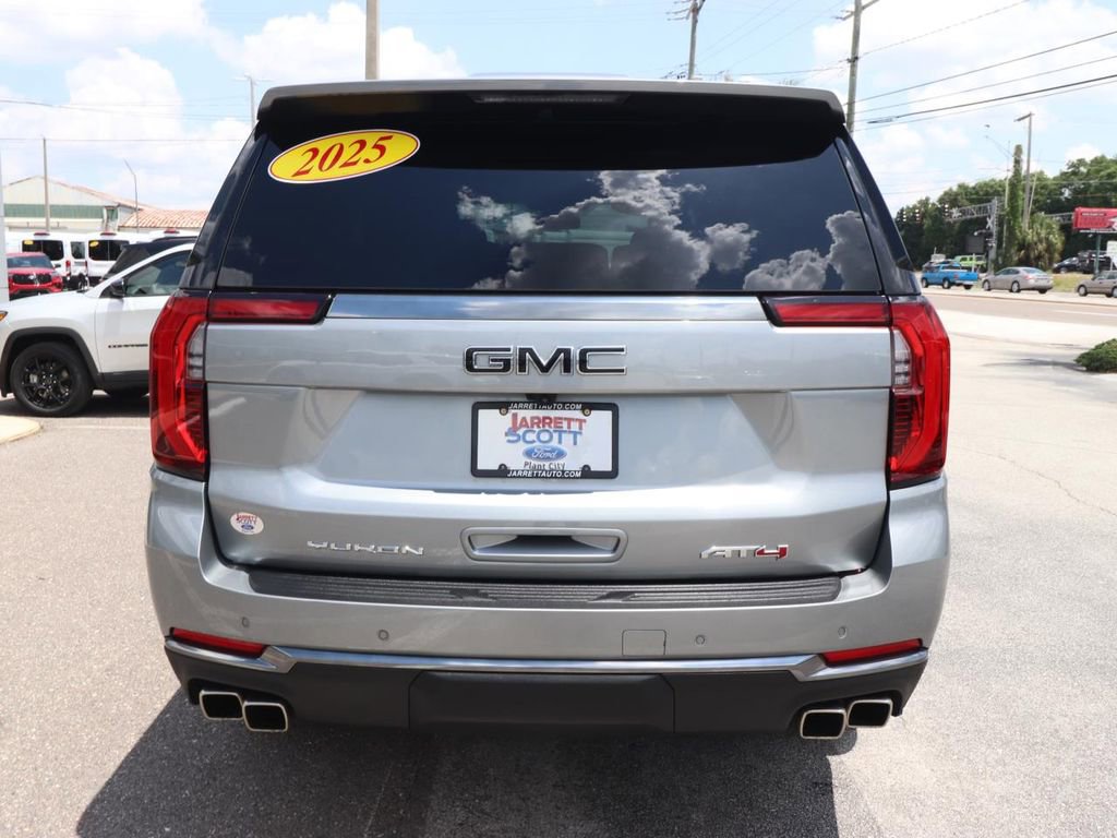 Used 2025 GMC Yukon AT4 AWD/4WD image 13