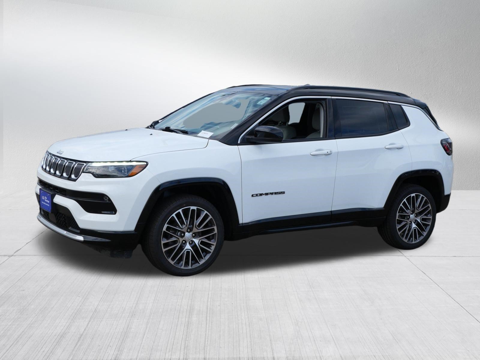 Used 2022 Jeep Compass Limited w/ Elite Group AWD/4WD image 3