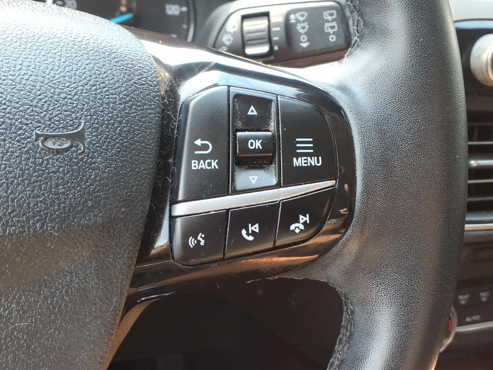 Certified 2022 Ford Escape SEL FWD image 16