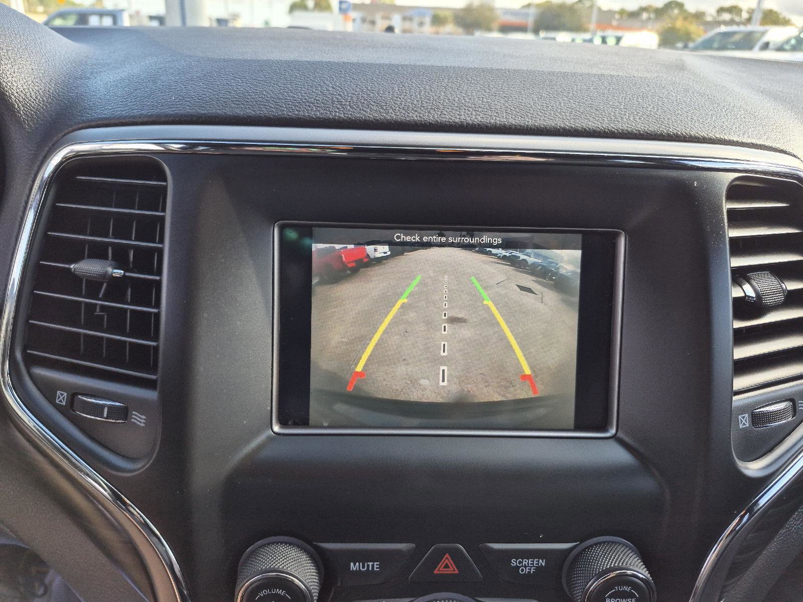 Used 2019 Jeep Grand Cherokee Laredo image 19