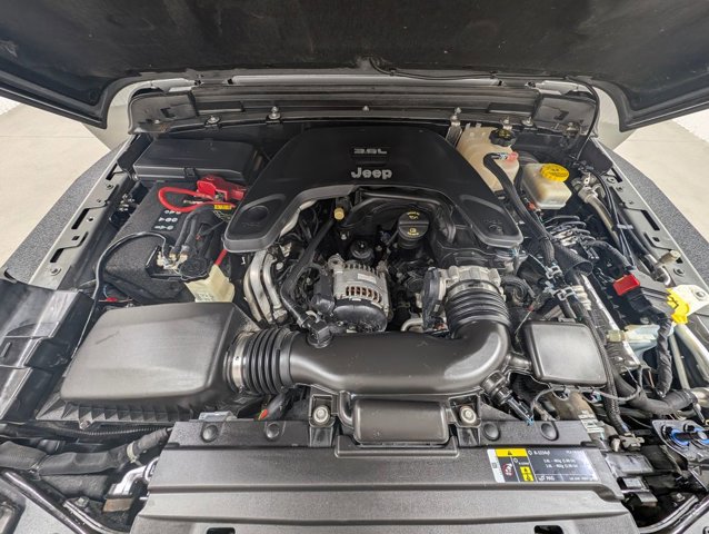 Used 2019 Jeep Wrangler Unlimited Rubicon w/ Safety Group AWD/4WD image 23