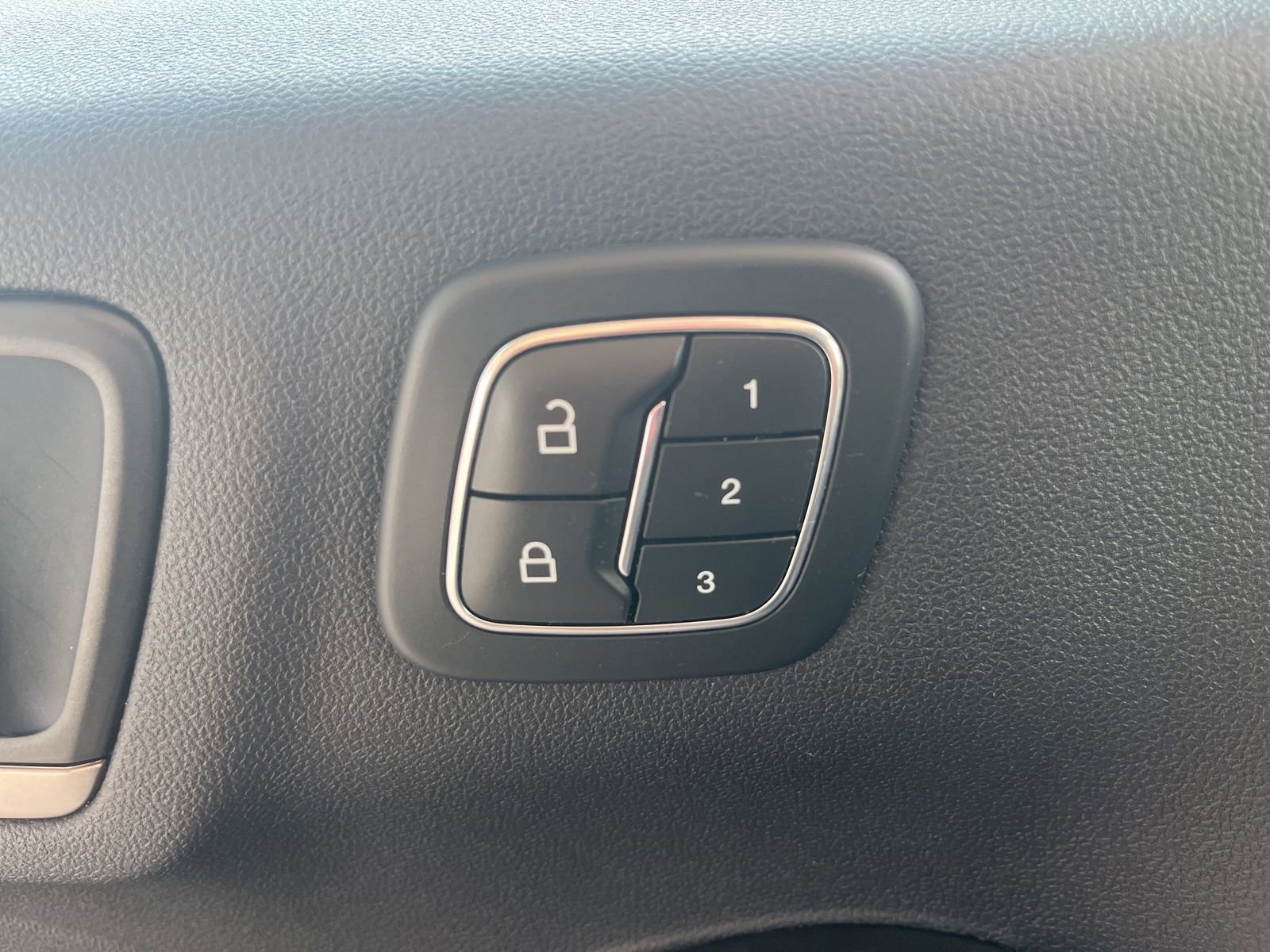 Certified 2022 Ford Escape SEL w/ Technology Package image 15