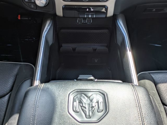 Used 2022 RAM 1500 Laramie AWD/4WD image 19