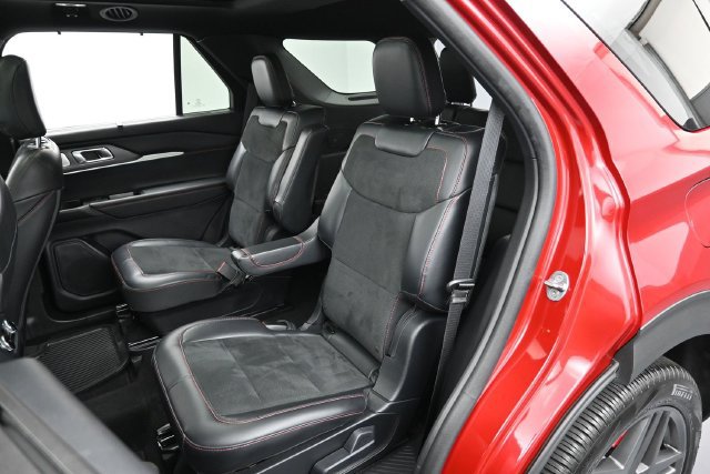 Certified 2025 Ford Explorer ST AWD/4WD image 30