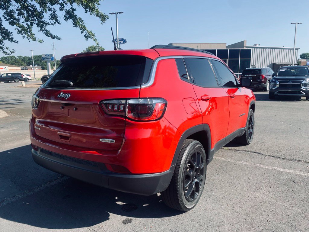 Used 2023 Jeep Compass Latitude AWD/4WD image 7