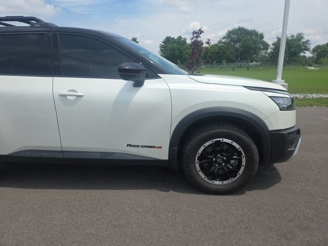 Used 2024 Nissan Pathfinder Rock Creek AWD/4WD image 4
