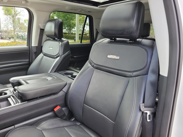Certified 2025 Ford Expedition Platinum image 21