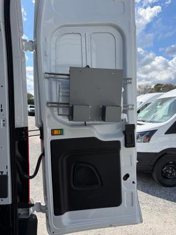 Certified 2023 Ford Transit 250 148 High Roof image 7