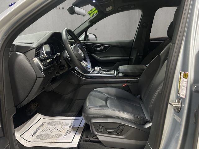 Used 2025 Audi Q7 2.0T Premium Plus w/ Premium Plus Package AWD/4WD image 11
