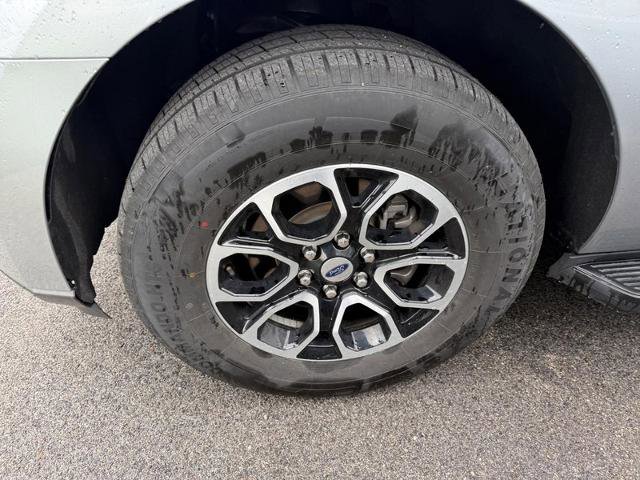 Certified 2024 Ford Expedition XLT image 2