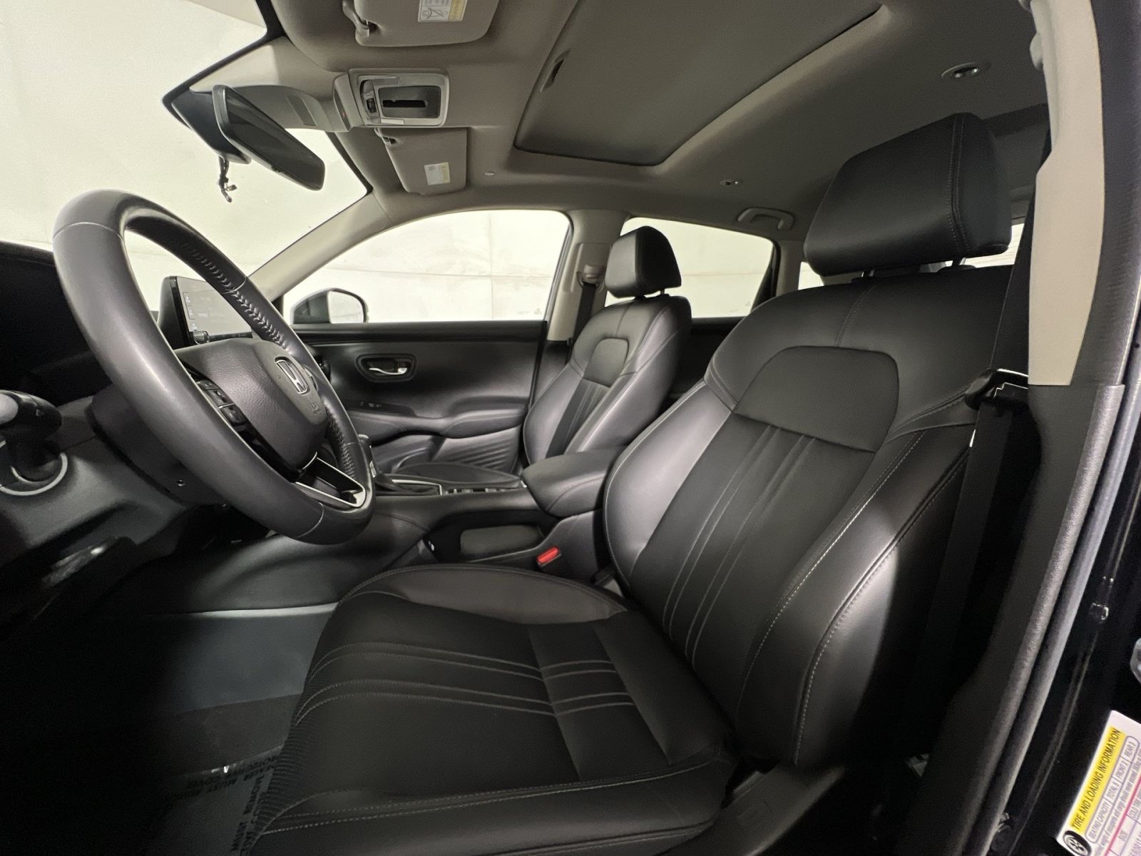 Used 2023 Honda HR-V EX-L image 13
