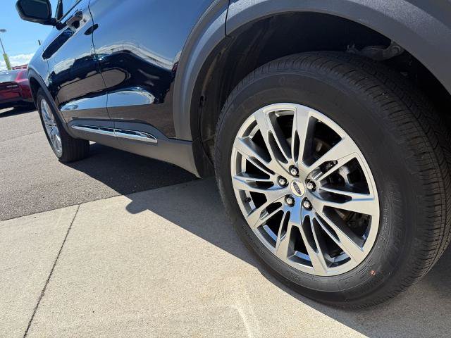 Certified 2025 Ford Explorer Active w/ Active Comfort Package AWD/4WD image 21