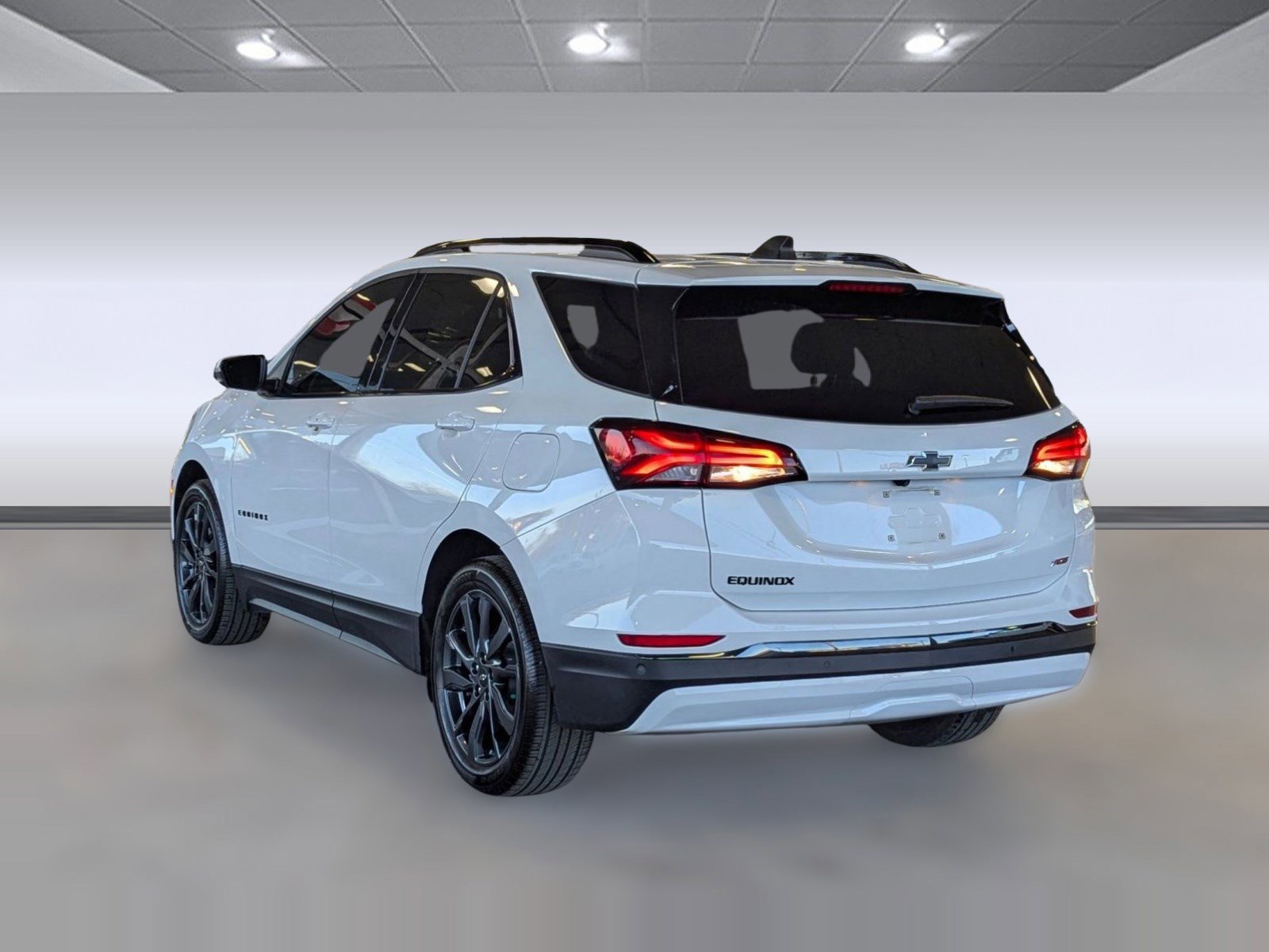 Used 2023 Chevrolet Equinox RS w/ RS Leather Package image 3