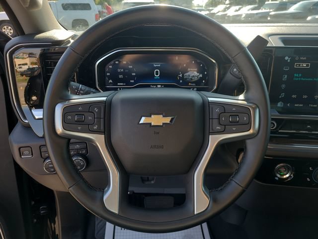 Used 2023 Chevrolet Silverado 1500 LT AWD/4WD image 23