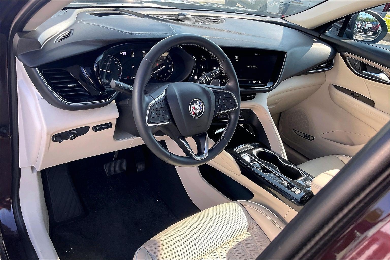 Used 2022 Buick Envision Avenir w/ Premium Seat Package FWD image 12