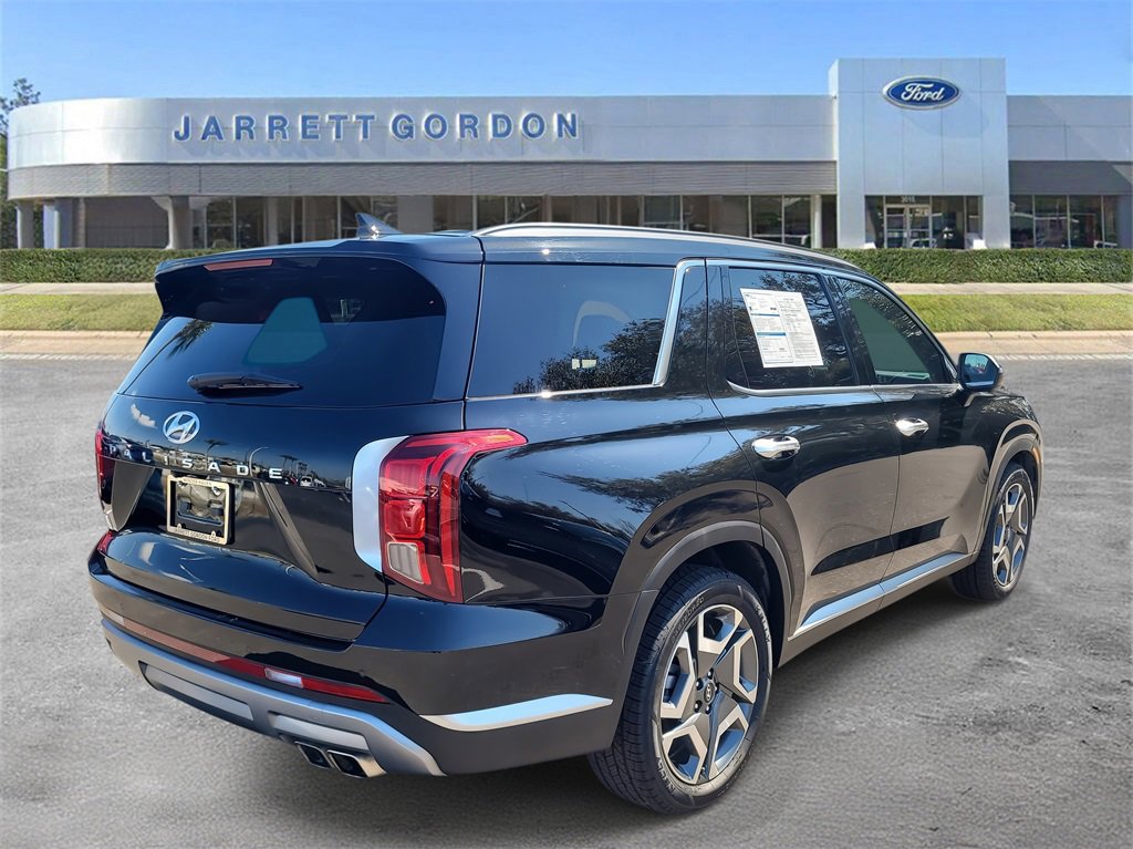 Used 2024 Hyundai Palisade SEL w/ Premium Package image 3