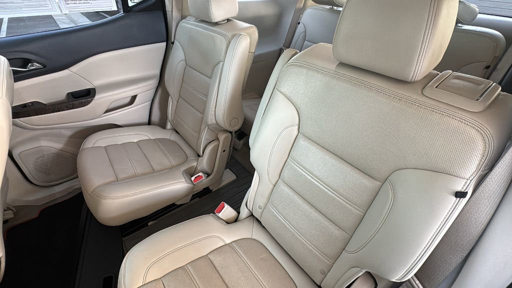Used 2021 GMC Acadia Denali w/ Denali Technology Package image 24