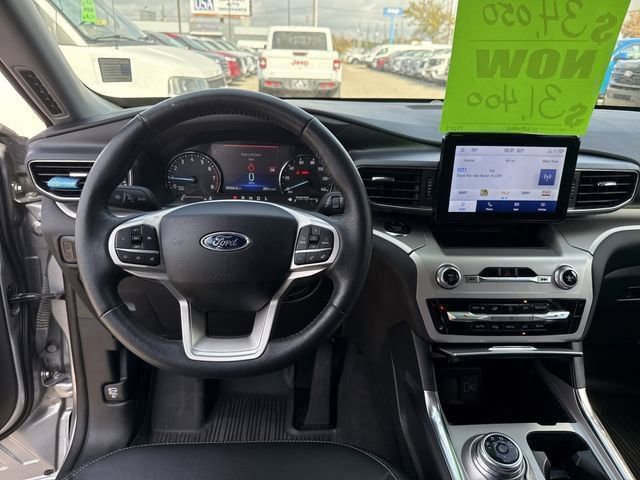 Certified 2022 Ford Explorer XLT w/ Equipment Group 202A image 6