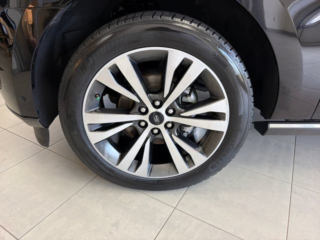 Certified 2021 Ford Expedition Max Limited RWD image 29
