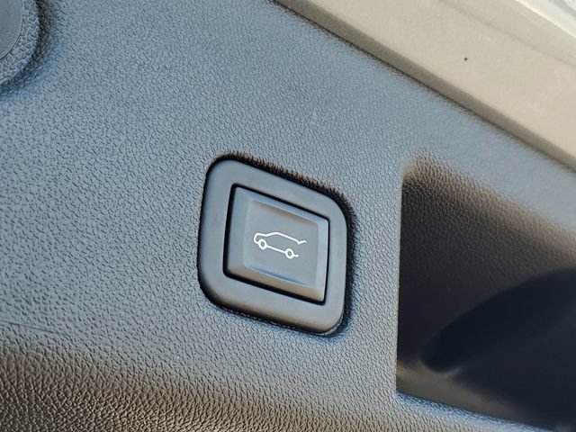 Used 2023 Chevrolet Equinox LT AWD/4WD image 32