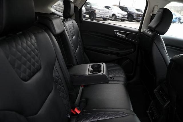 Certified 2024 Ford Edge Titanium image 29