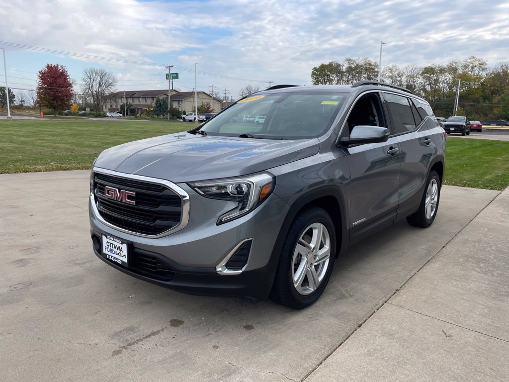 Used 2019 GMC Terrain SLE w/ Driver Convenience Package FWD image 2