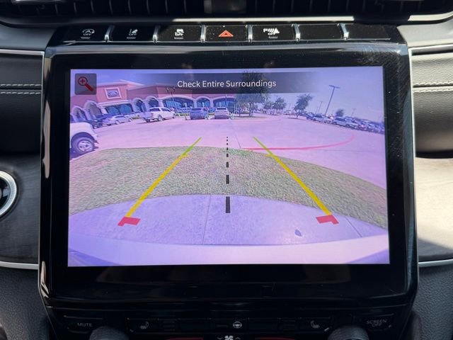 Used 2023 Jeep Grand Cherokee L Limited AWD/4WD image 18