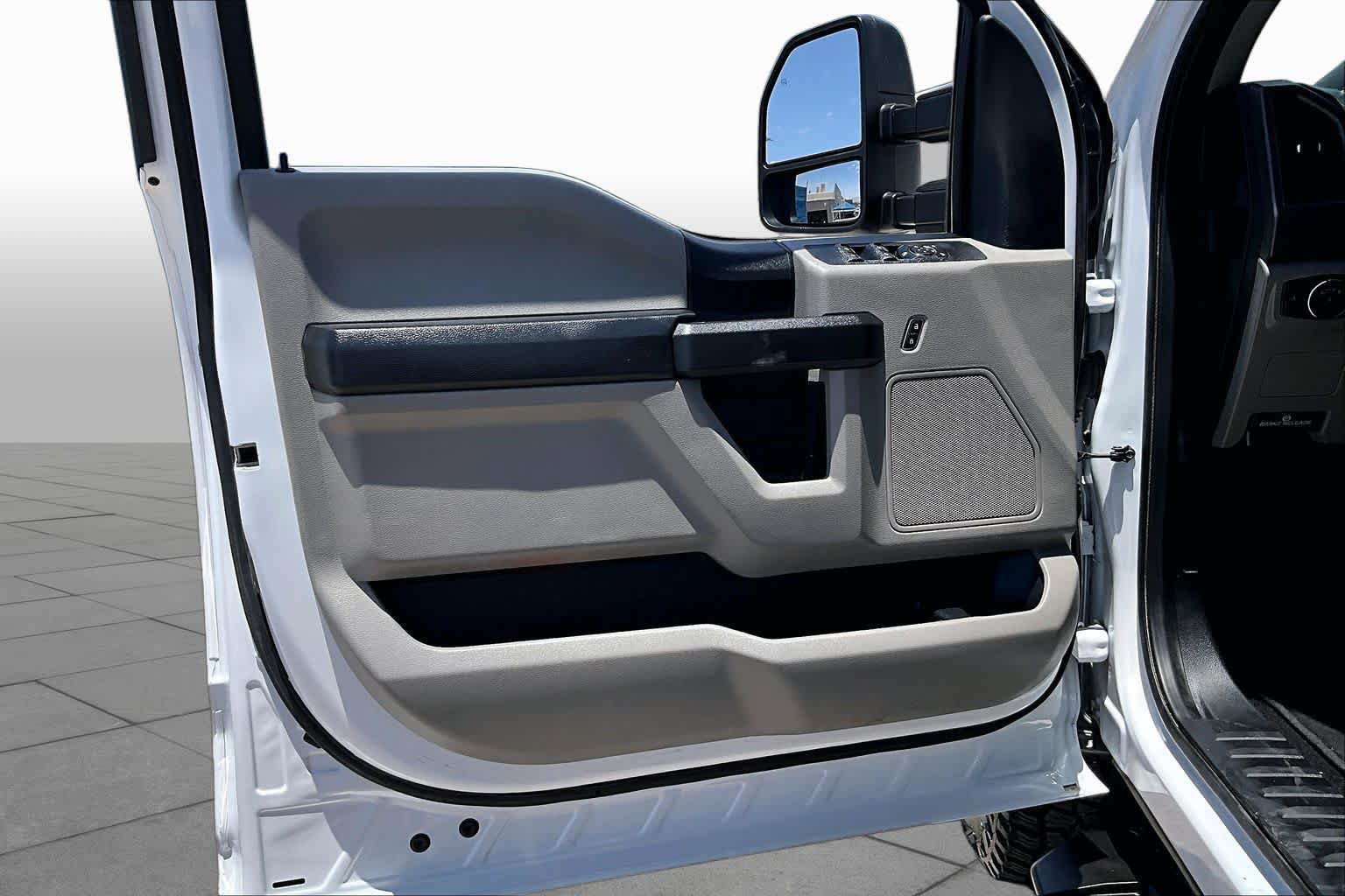 Certified 2020 Ford F350 XL w/ STX Appearance Package AWD/4WD image 20