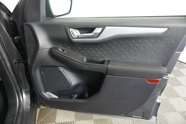 Certified 2020 Ford Escape SE image 27