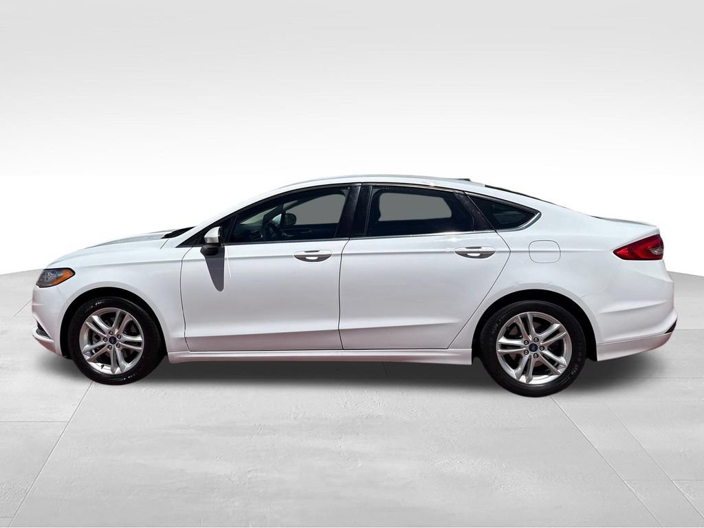 Certified 2018 Ford Fusion SE w/ Fusion SE Technology Package FWD image 6