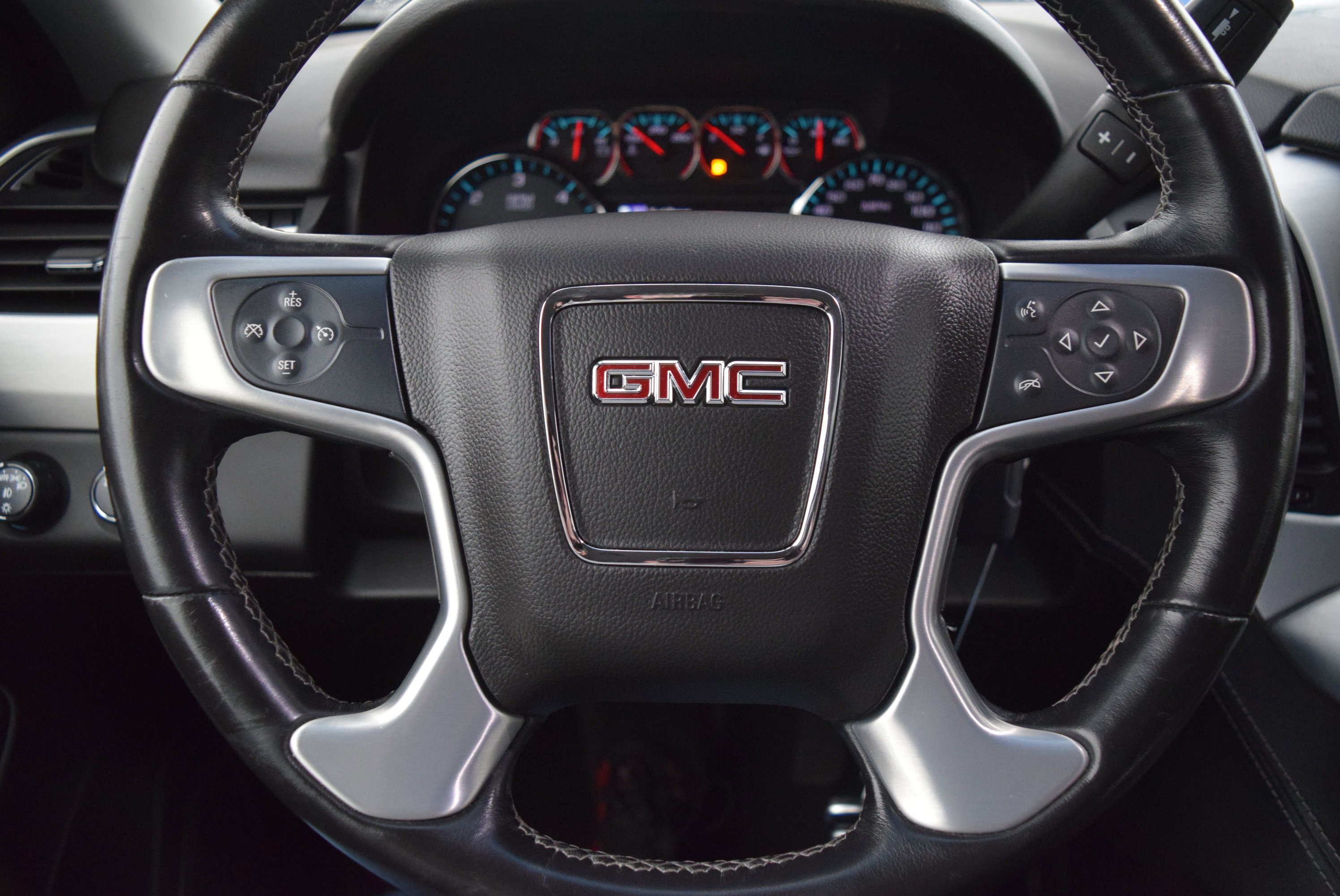 Used 2019 GMC Yukon XL SLE w/ SLE Value Package image 13