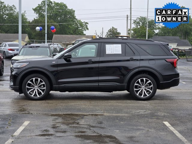 Certified 2025 Ford Explorer ST-Line AWD/4WD image 4