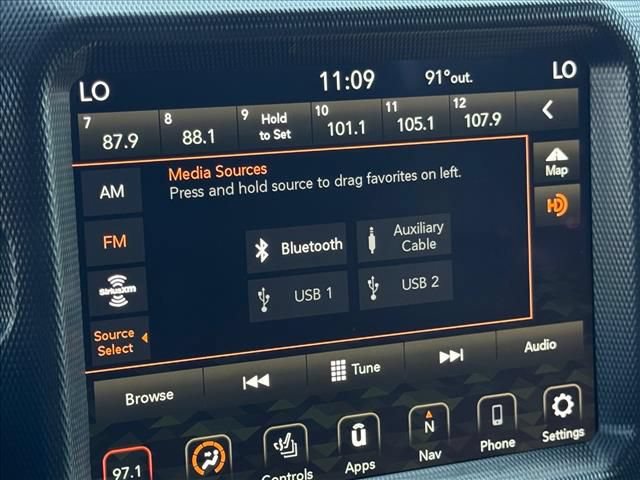 Used 2023 Jeep Wrangler Unlimited Sahara w/ Cold Weather Group AWD/4WD image 23