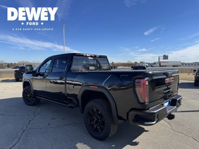 Used 2024 GMC Sierra 2500 AT4 w/ AT4 Premium Plus Package image 3