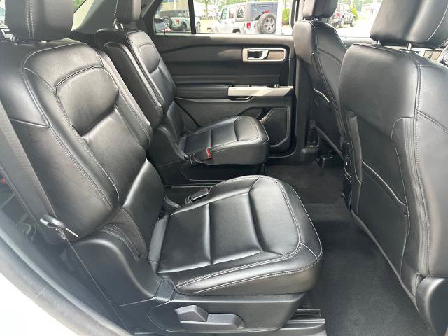 Certified 2023 Ford Explorer XLT w/ Equipment Group 202A AWD/4WD image 34