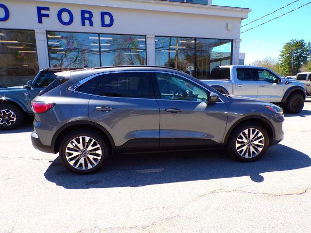 Certified 2022 Ford Escape Titanium w/ Class II Trailer Tow Package AWD/4WD image 5