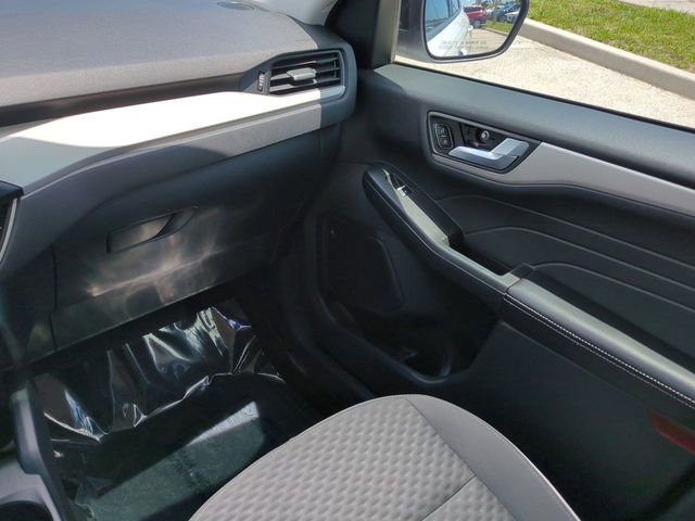 Certified 2021 Ford Escape SE w/ SE Sport Appearance Package FWD image 17