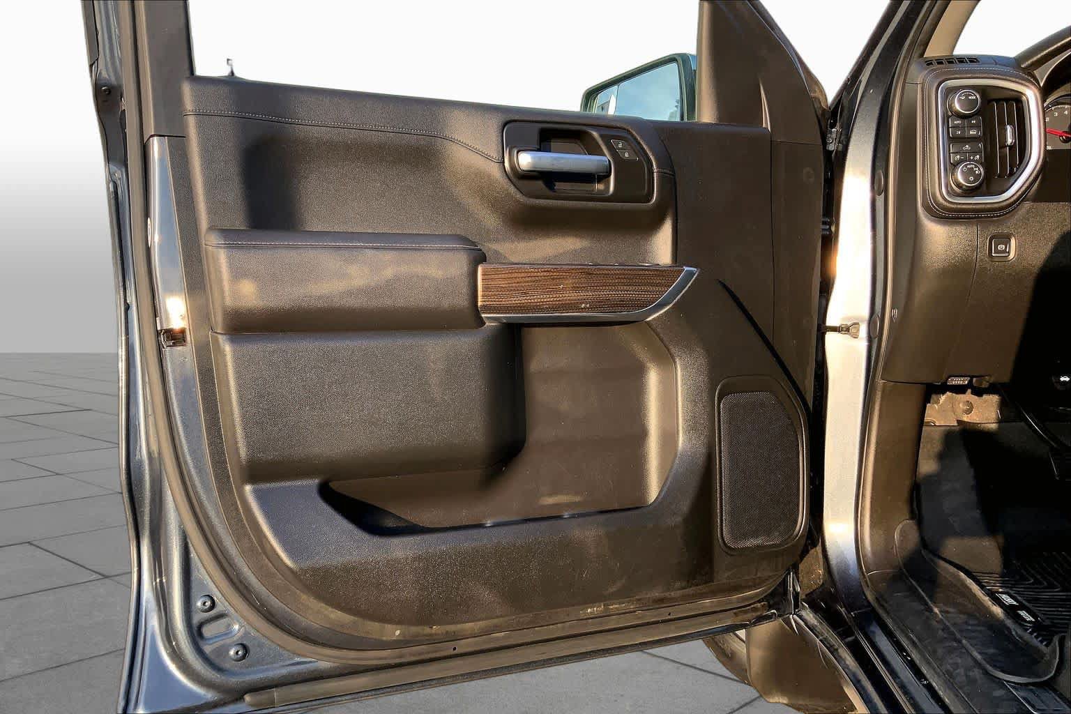 Used 2021 Chevrolet Silverado 1500 LT AWD/4WD image 22