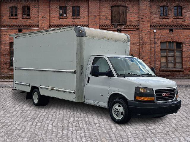 Used 2021 GMC Savana 3500 Extended w/ Power Convenience Package RWD image 3