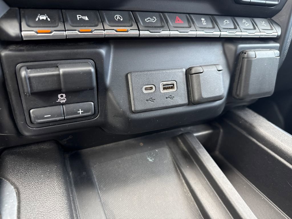 Used 2019 GMC Sierra 1500 Denali w/ Driver Alert Package II image 24