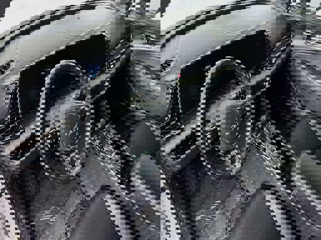 Used 2023 Kia Sportage X-Line w/ X-Line Premium Package image 9