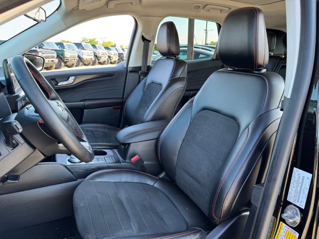 Certified 2022 Ford Escape SEL w/ SEL Stealth AWD Package image 14