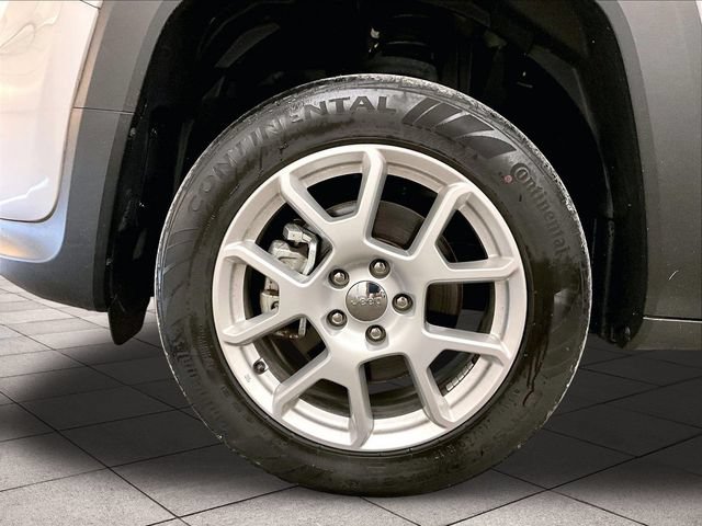 Used 2021 Jeep Renegade Latitude w/ Convenience Group AWD/4WD image 8