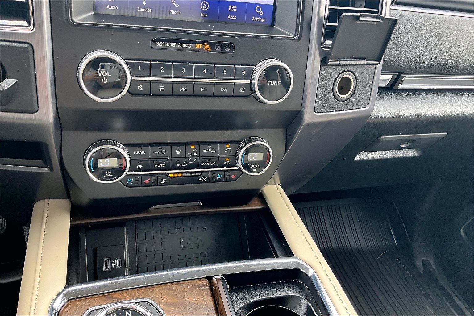 Certified 2020 Ford Expedition Platinum AWD/4WD image 32