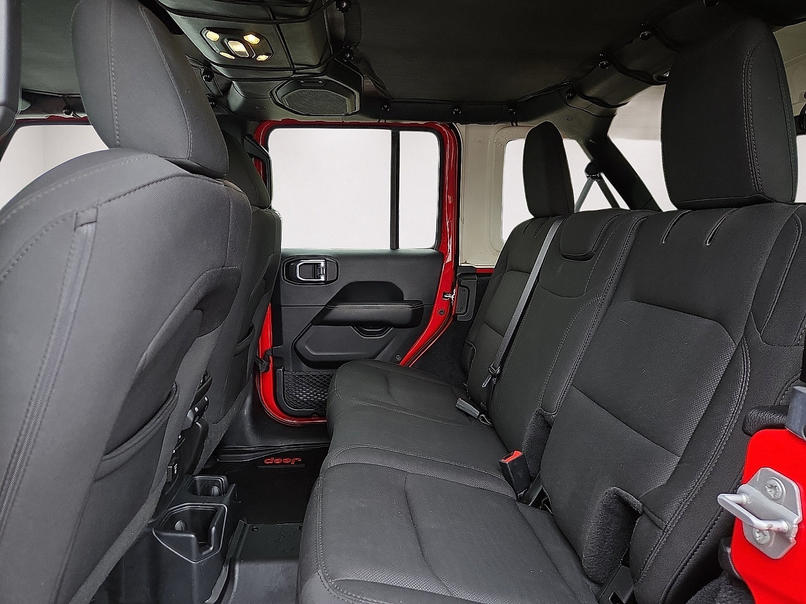 Used 2019 Jeep Wrangler Unlimited Sahara w/ Safety Group AWD/4WD image 10