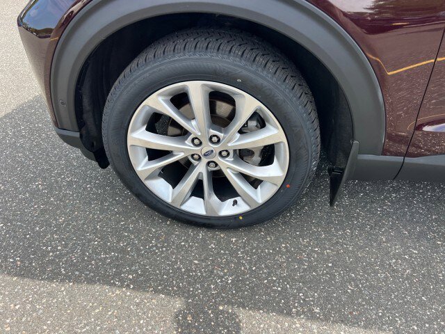 Certified 2023 Ford Explorer Platinum w/ Technology Package AWD/4WD image 33